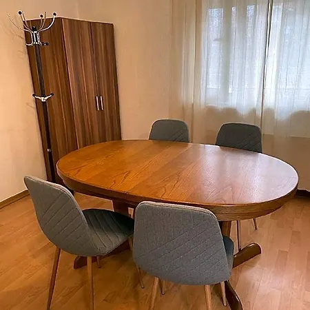 1995 Apartmán