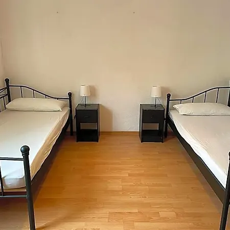 1995 Apartmán